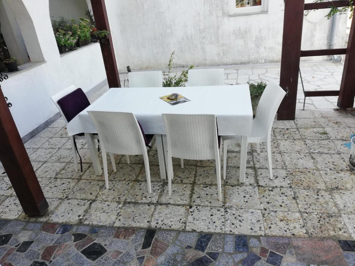 Apartman Valbandon Fažana Exterior foto